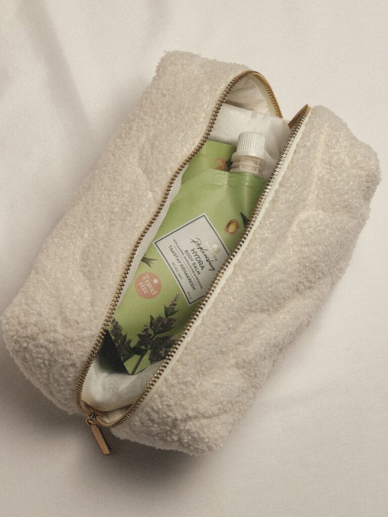 Magrada X Lauren: Atjaunojošs ķermeņa balzams ceļojuma izmērs - 100ml