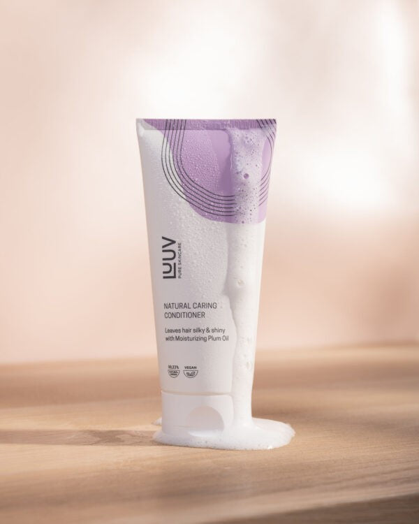 Dabīgs barojošs kondicionieris ar plūmju eļļu, 200 ml